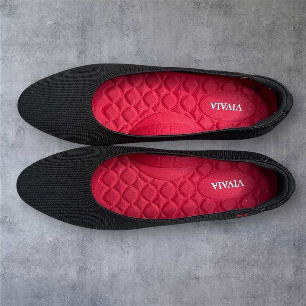 Vivaia Aria Walker  Lightweight Ballet Flat Shoes Womens 7.5 Black Ruby Red Trim - Picture 6 of 8